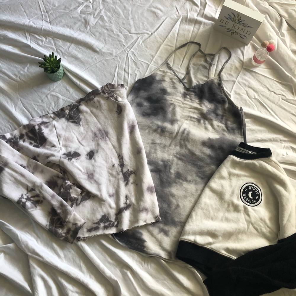 Black + white bundle!